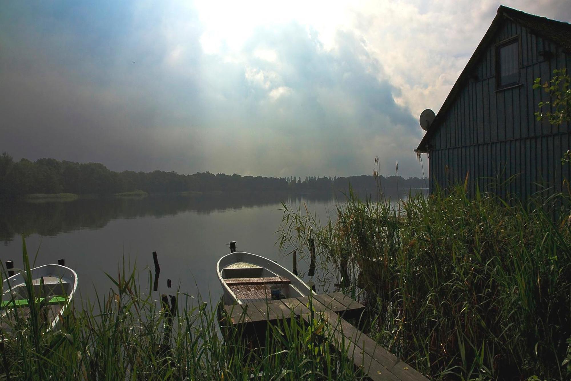 Ferienhaus Am See Perlin 外观 照片